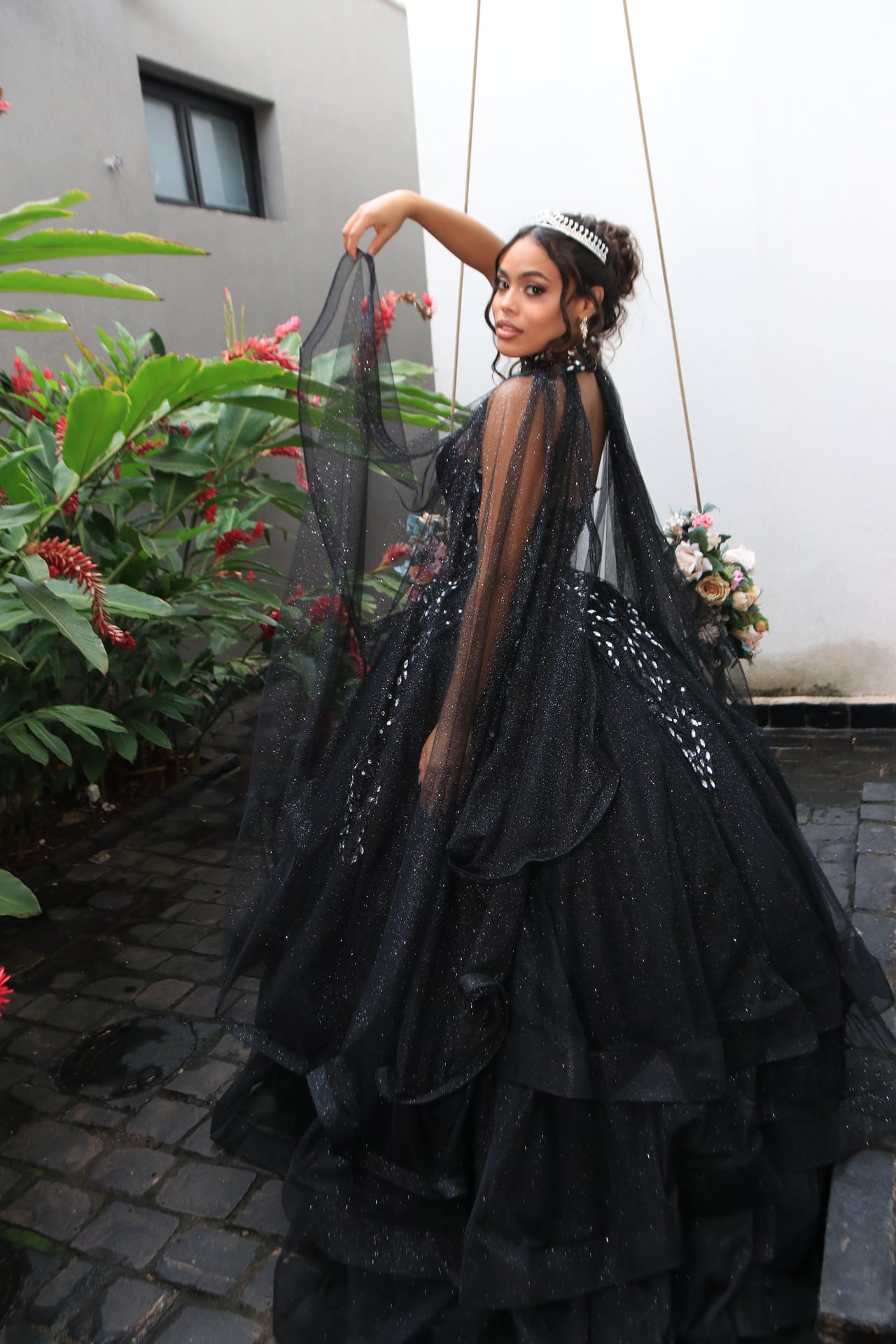 Vestido Preto Princesa - Ângulo